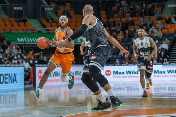 女子篮球发 女子篮球发