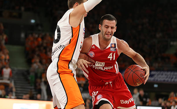 纽卡斯尔联 纽卡斯尔联